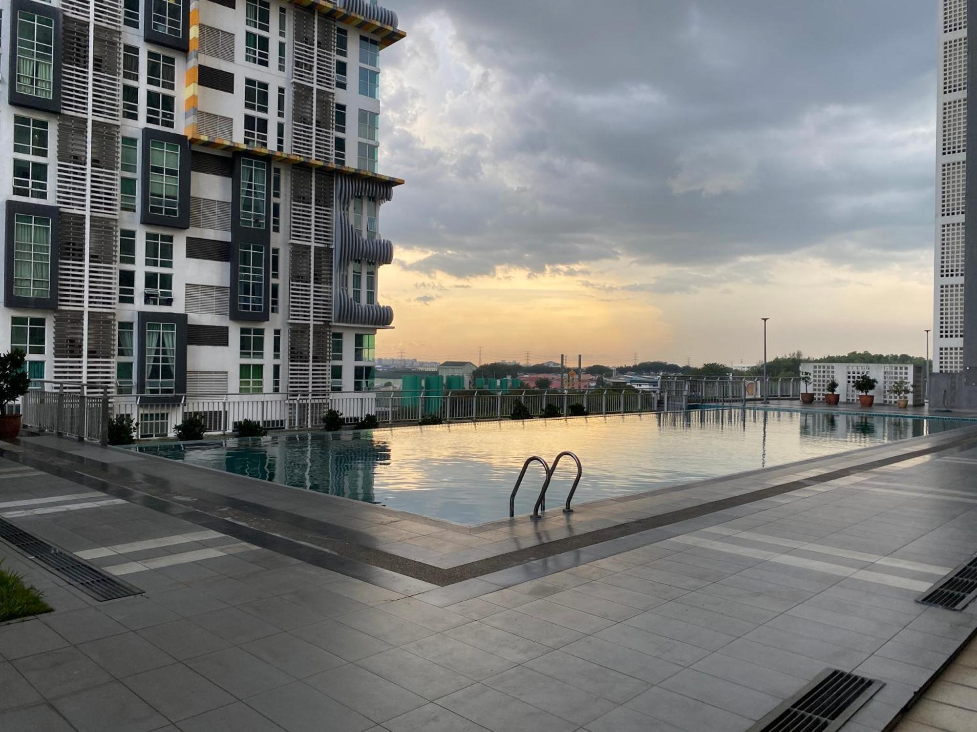Homestay At Menara U 莎阿南 外观 照片